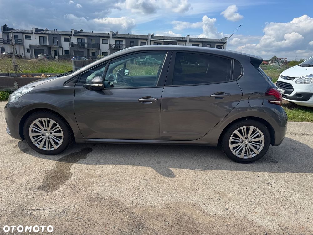Peugeot 208 1.6 BlueHDi Allure S&S - 2