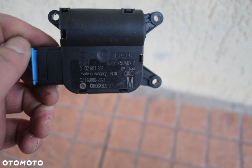 SILNICZEK NAGRZEWNICY VW PASSAT B6 3C0907511A - 3