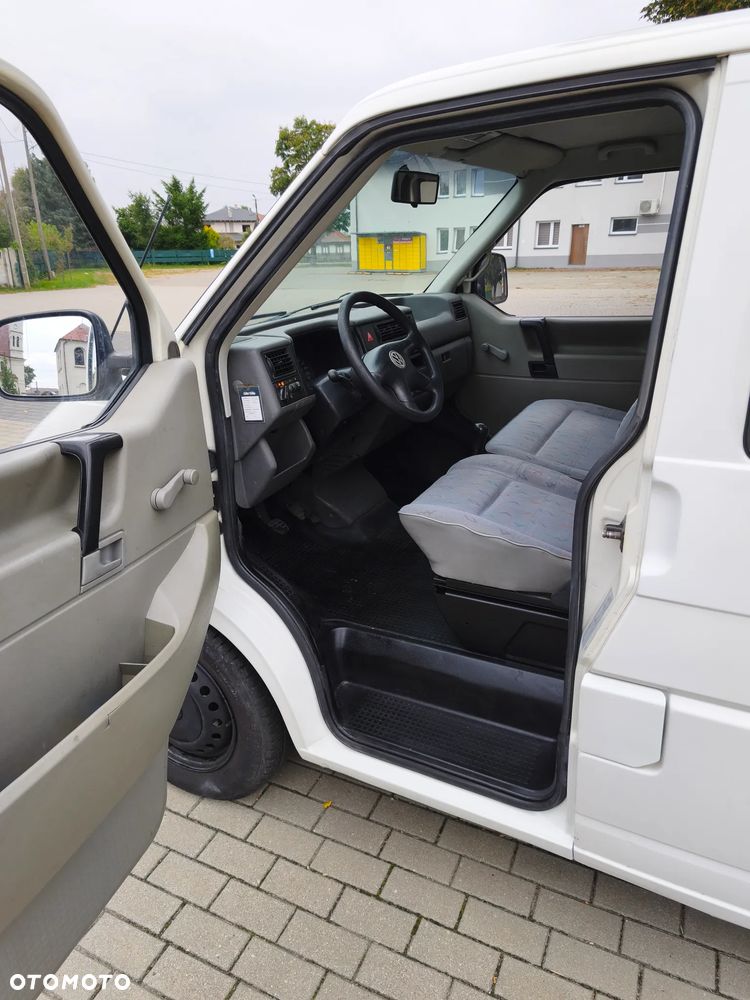 Volkswagen Transporter - 11