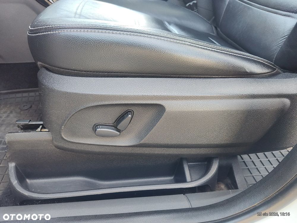 Ford Kuga 2.0 TDCi Titanium - 26