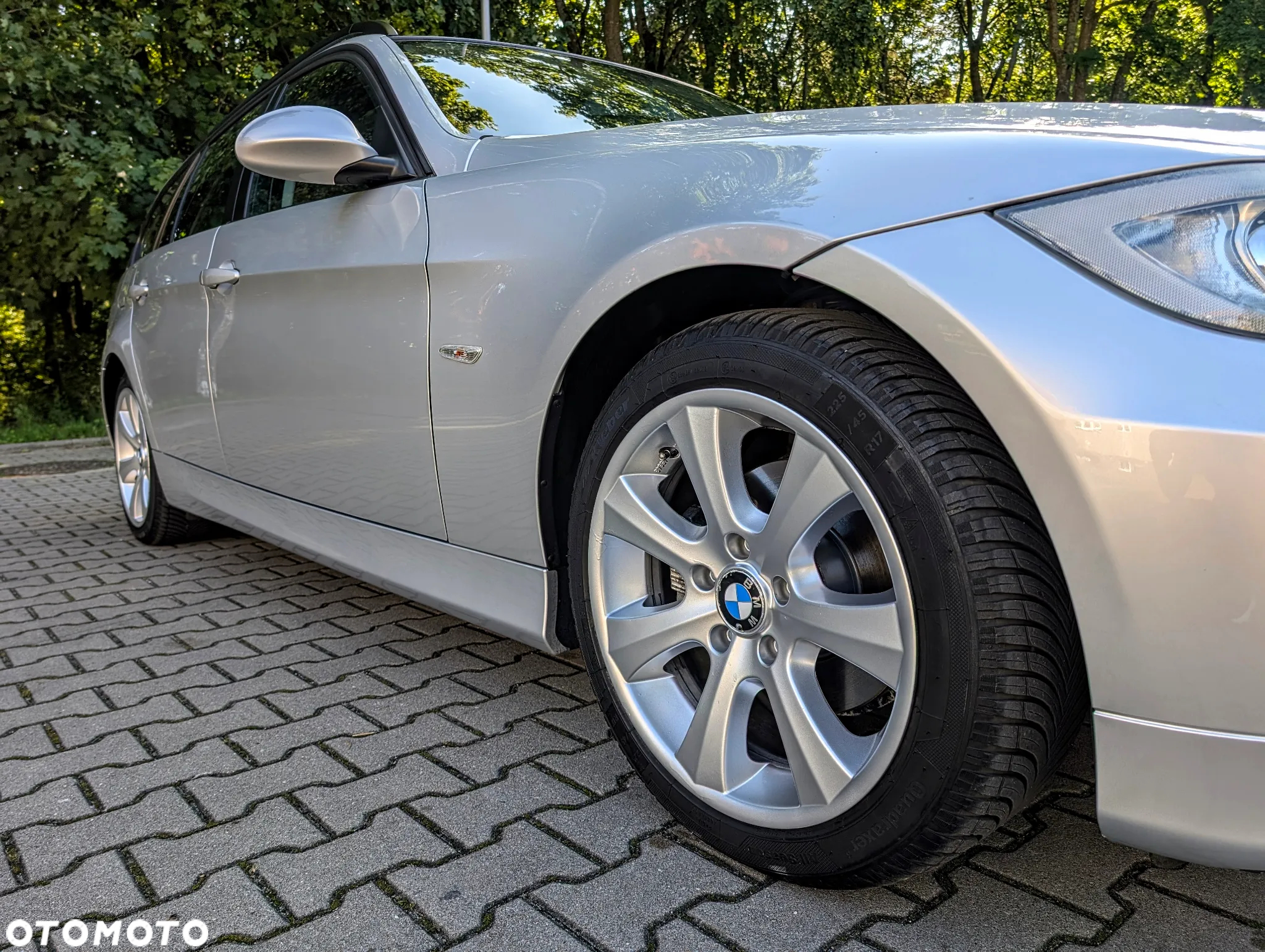 BMW Seria 3 318i Touring - 10