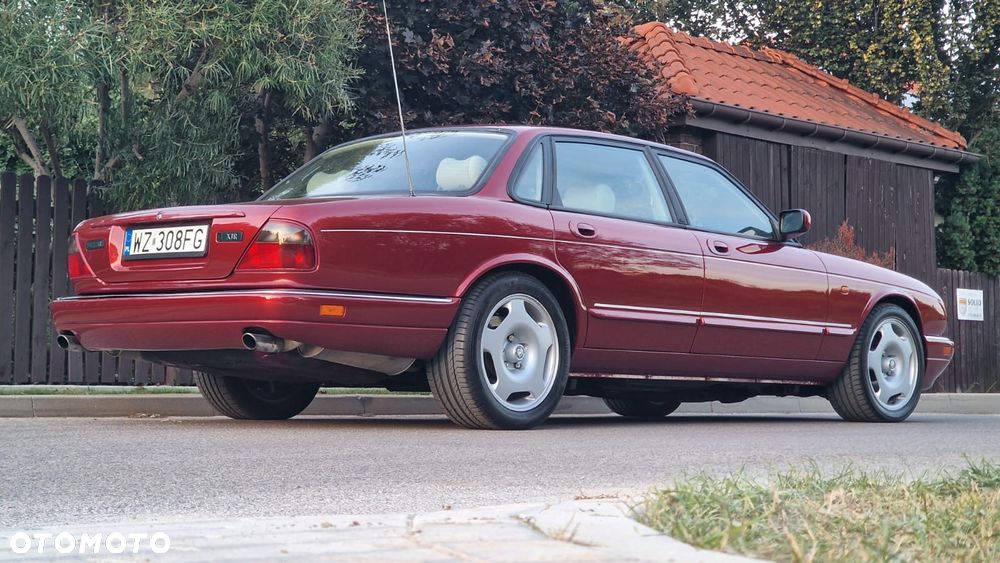 Jaguar XJR 4.0 - 7