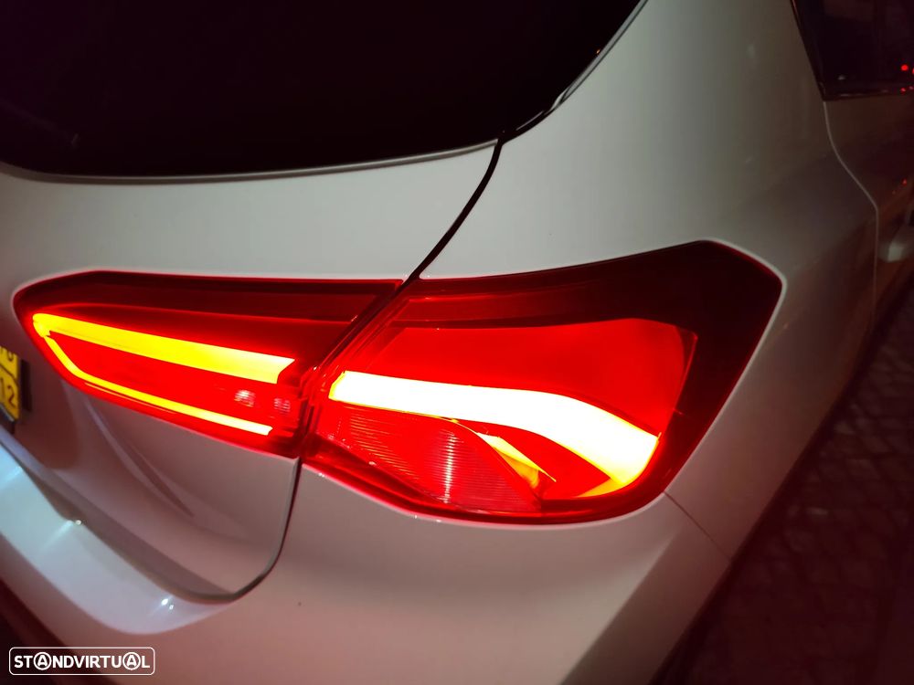 Ford Focus 1.0 EcoBoost MHEV Vignale - 44