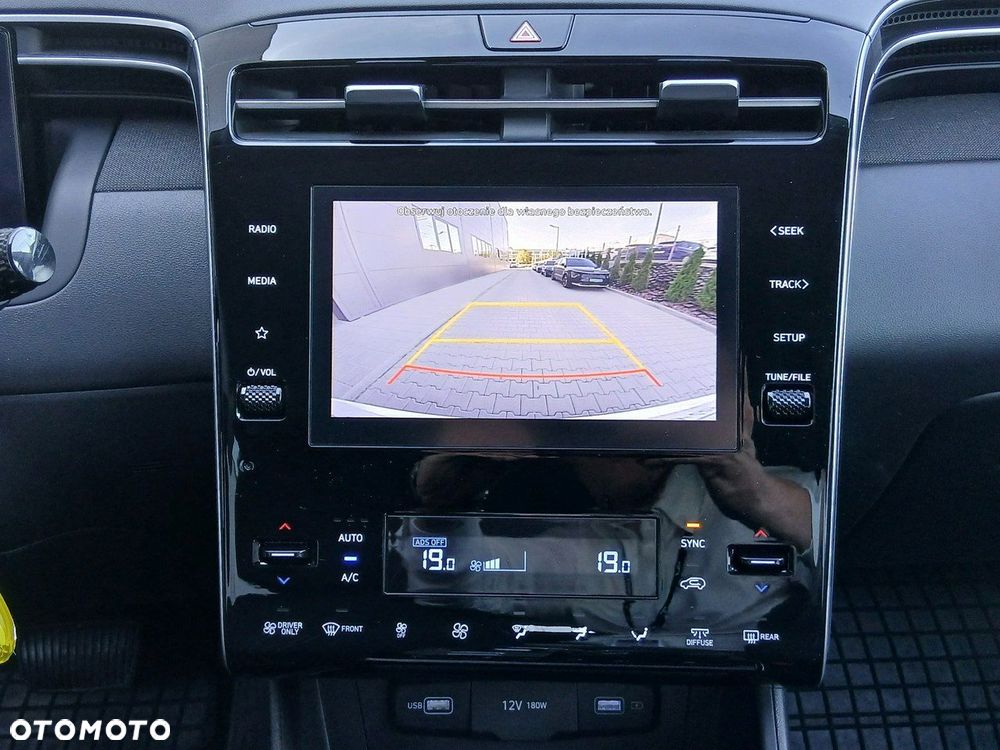 Hyundai Tucson 1.6 T-GDi HEV Smart 2WD - 17