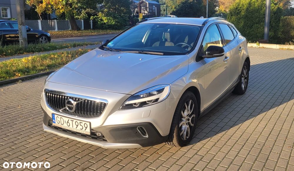 Volvo V40 T3 Geartronic Momentum - 1