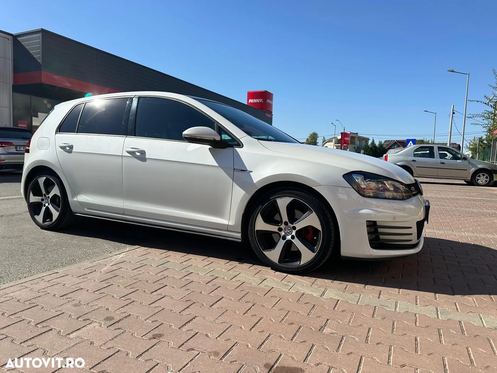 Volkswagen Golf 2.0 TSI BMT DSG GTI - 11