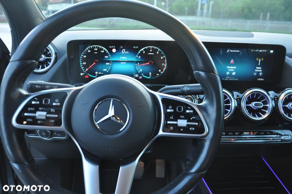 Mercedes-Benz GLA 200 Business Edition - 13