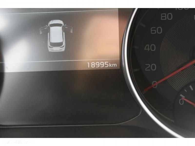 Kia Ceed - 12