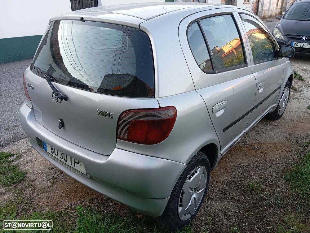 Toyota Yaris - 4