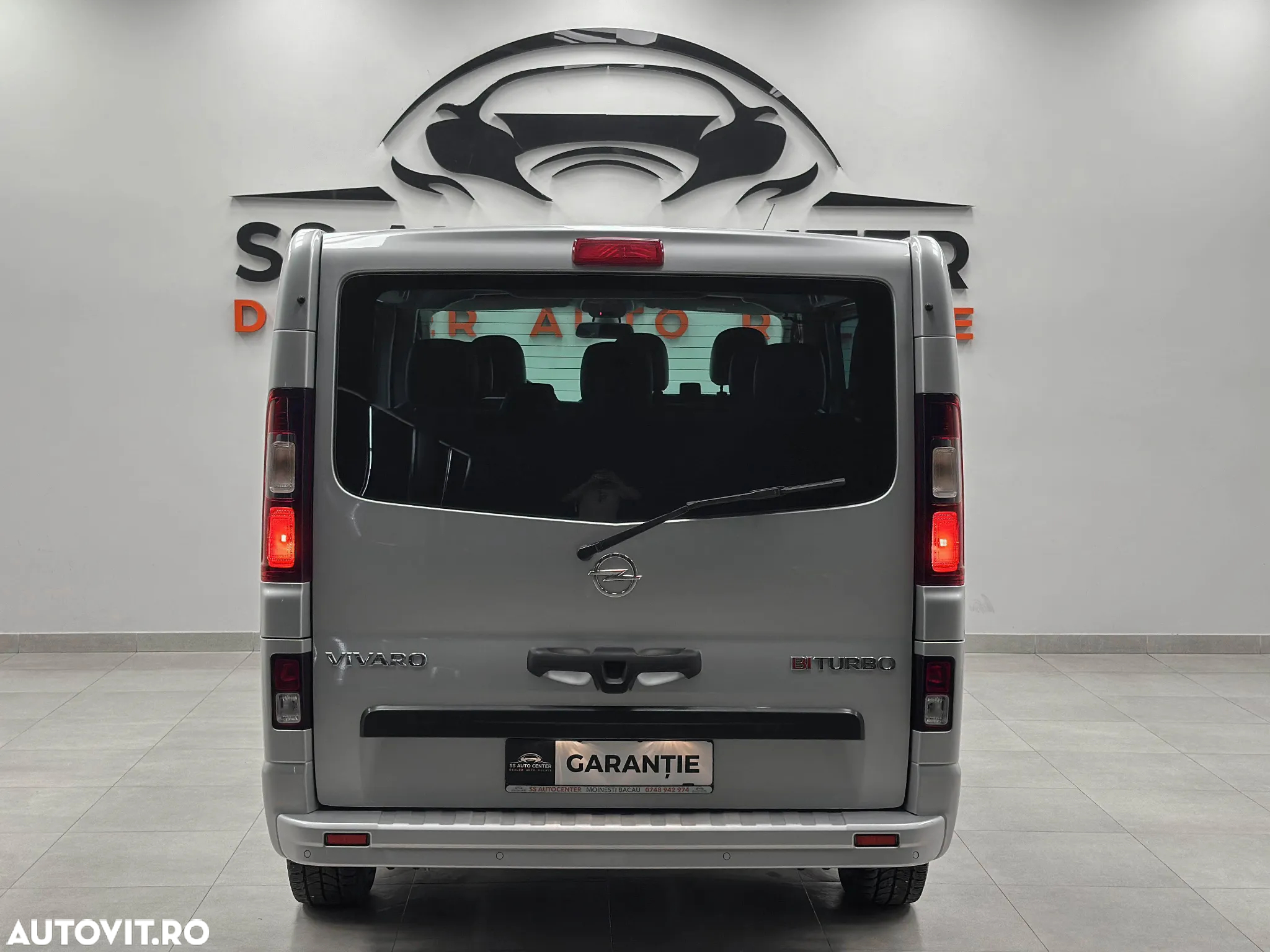 Opel Vivaro - 8