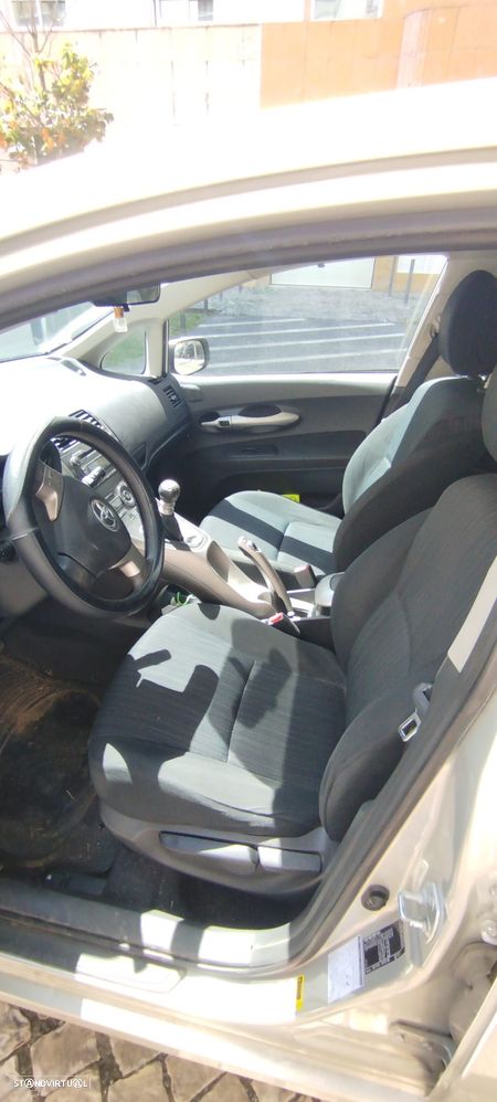 Toyota Auris 1.4 D-4D AC - 7