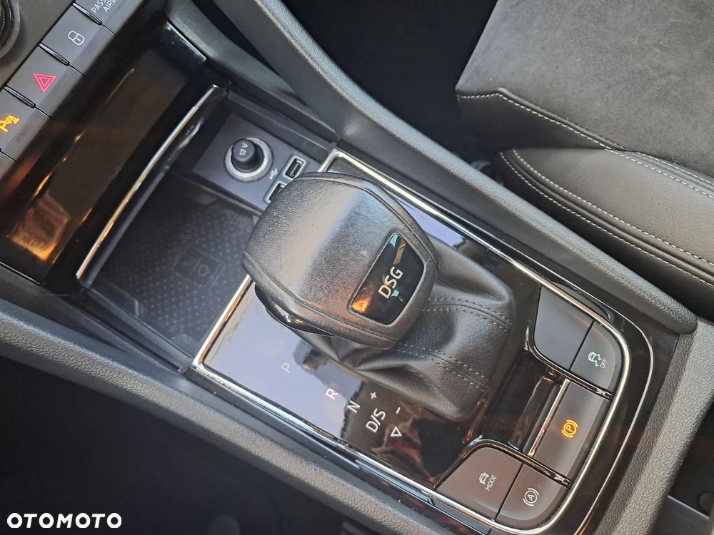 Skoda Karoq 1.5 TSI ACT 4x2 Style DSG - 30