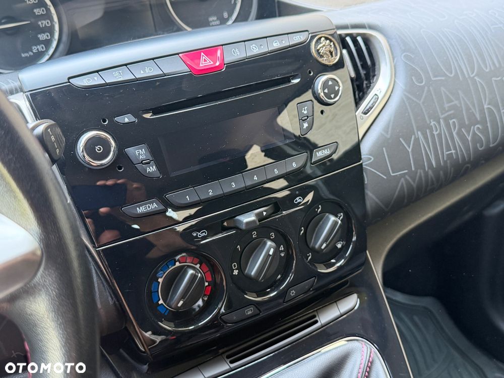 Lancia Ypsilon 1.2 8V Elefantino S&S - 13