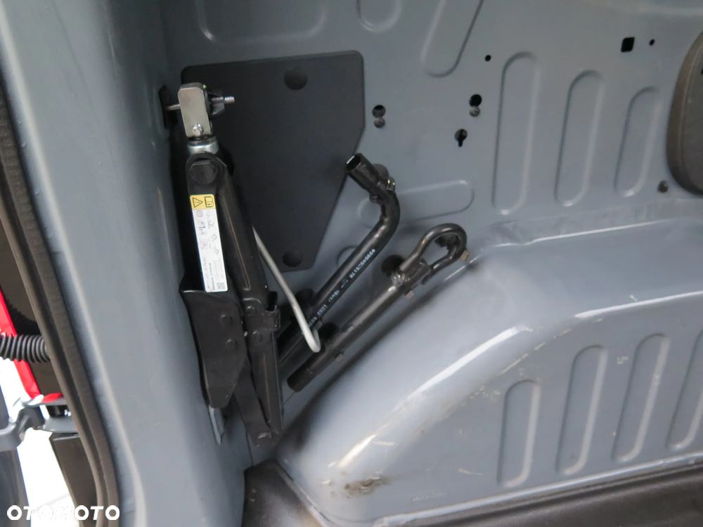 Renault EXPRESS - 23