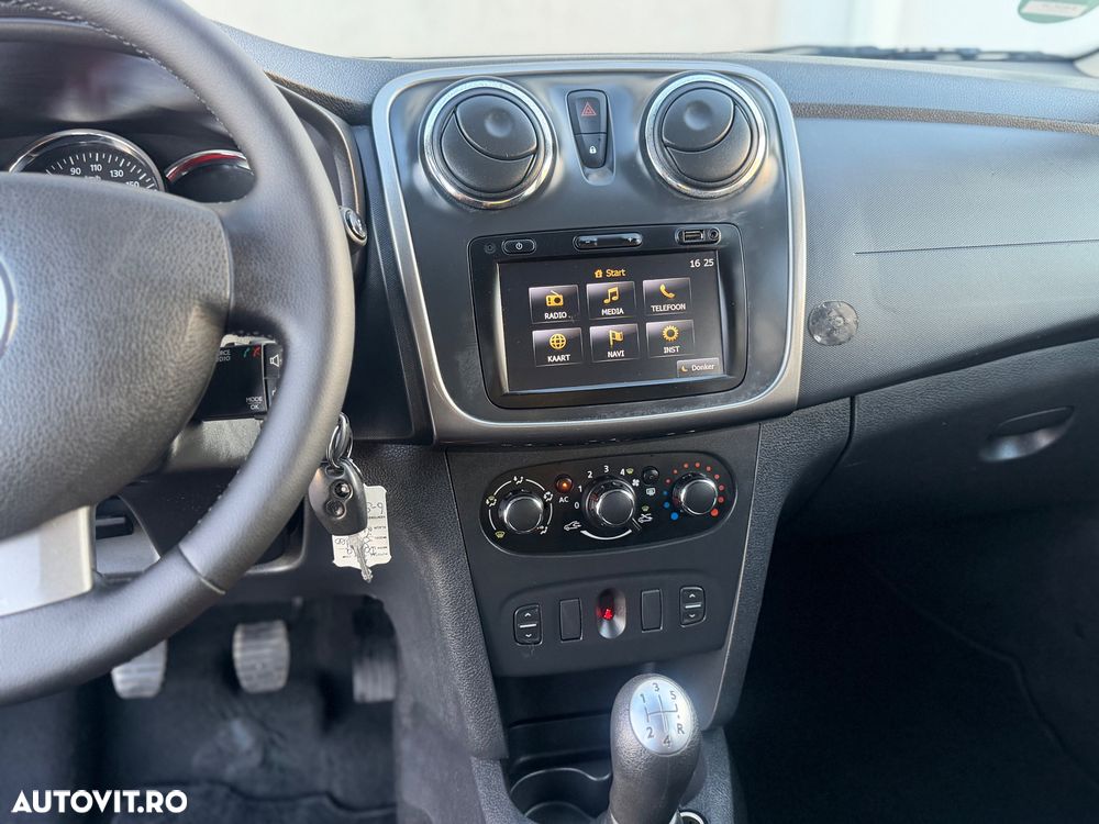 Dacia Sandero TCe 90 Laureate - 8