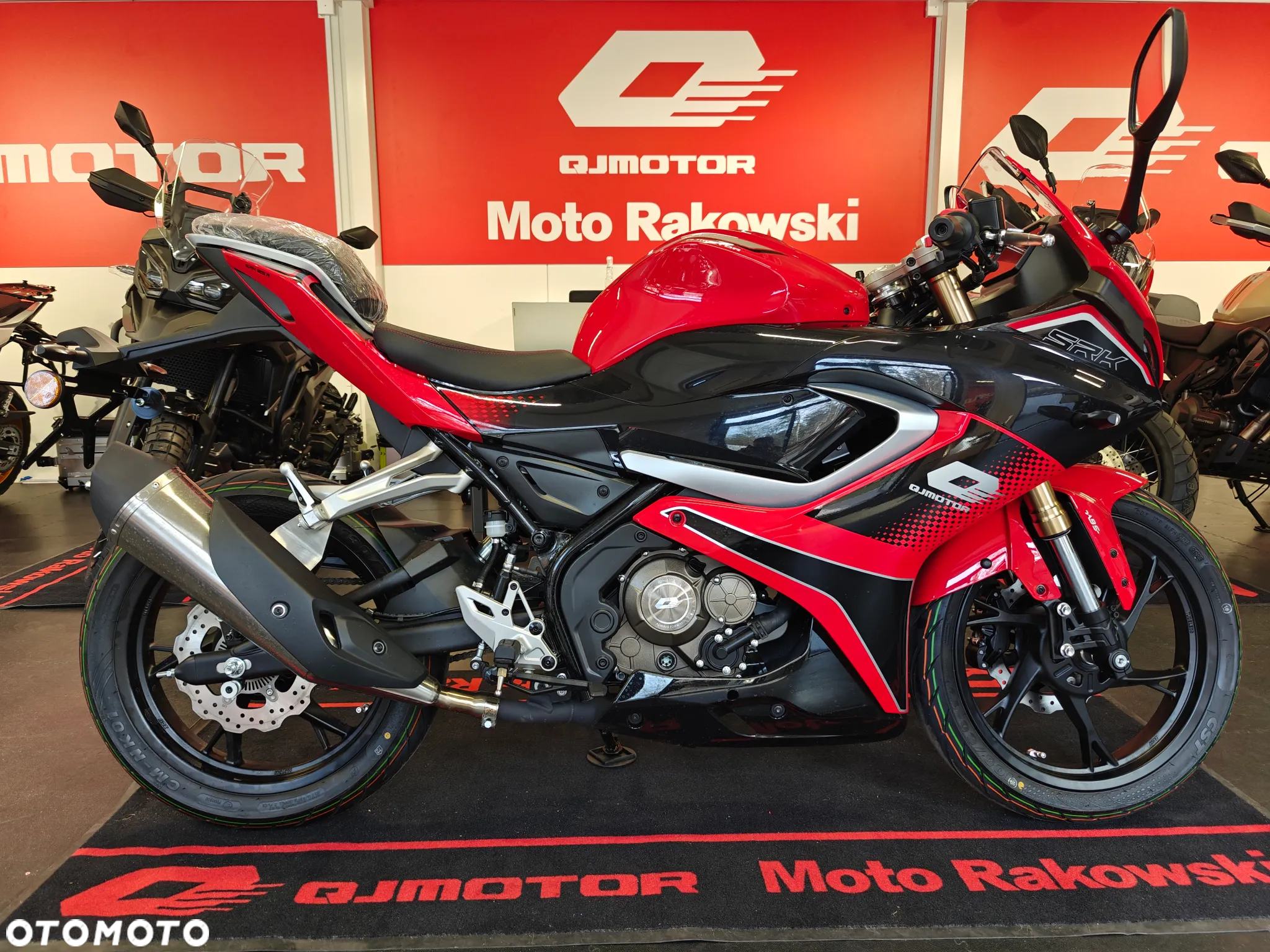 QJMOTOR SRK 125R - 2