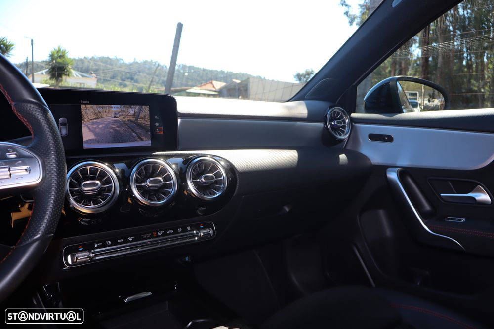 Mercedes-Benz A 250 e AMG Line - 22