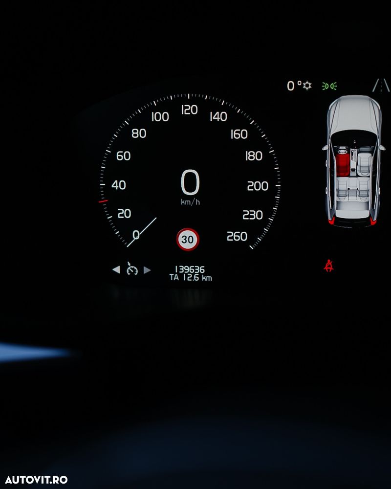 Volvo XC 60 D4 AWD Geartronic RDesign - 31