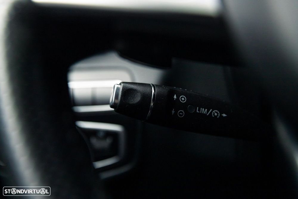 Mercedes-Benz GLC 250 d 4Matic 9G-TRONIC AMG Line - 31