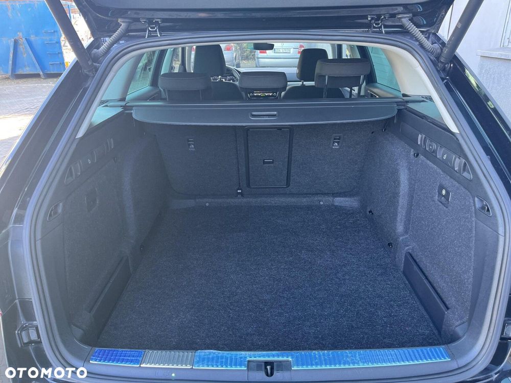 Skoda Superb 2.0 TSI Style DSG - 37