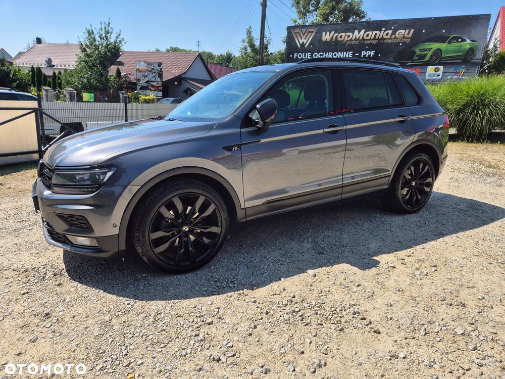 Volkswagen Tiguan - 1