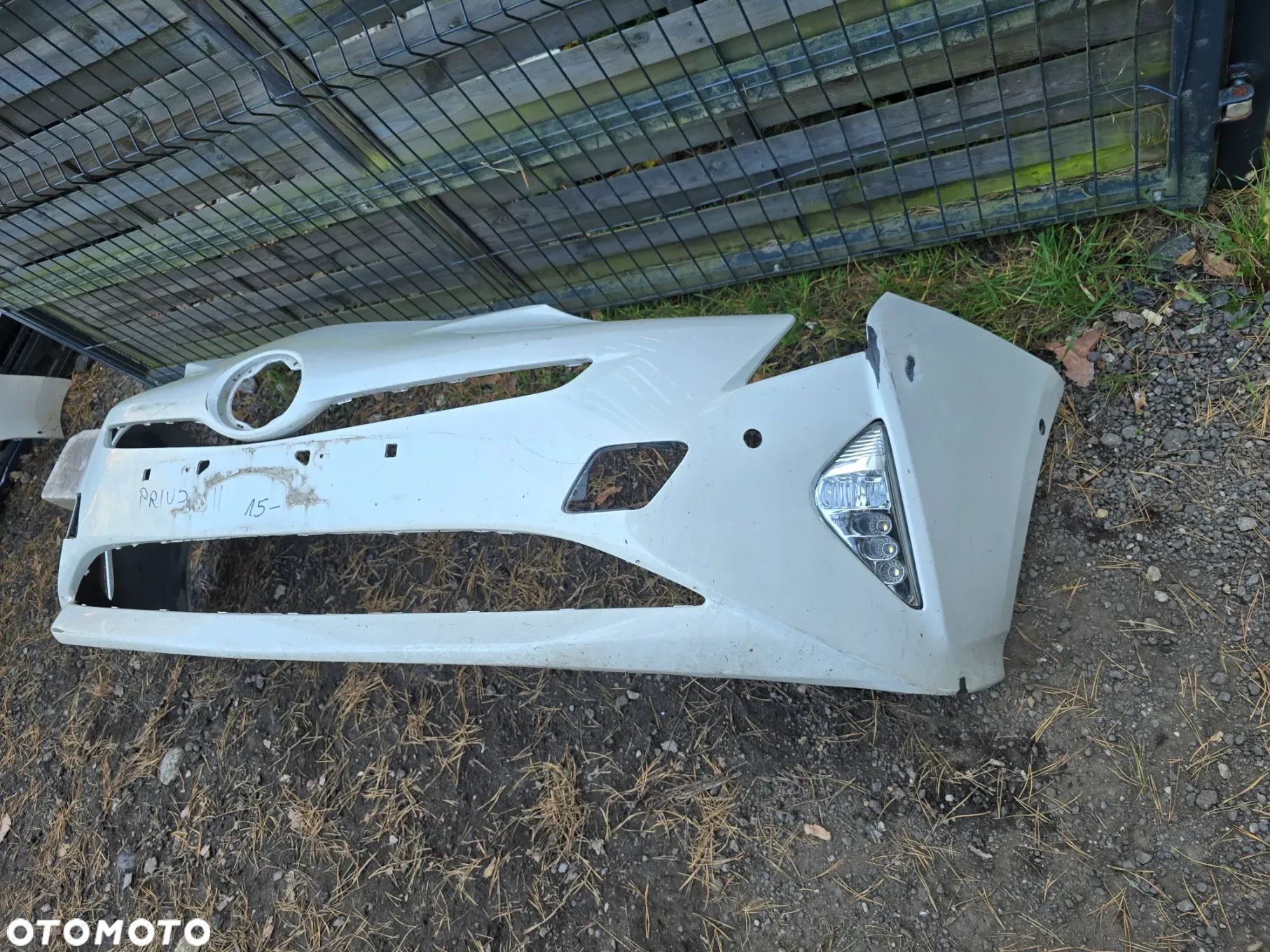 Toyota prius IV 2015 zderzak przód led - 1