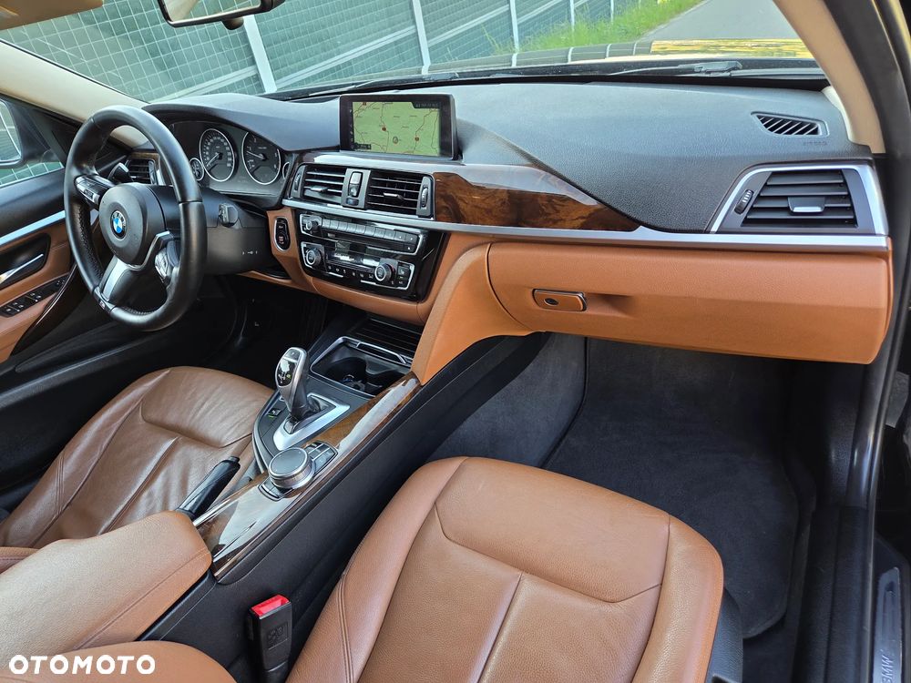 BMW Seria 3 330d xDrive Sport-Aut Sport Line - 17