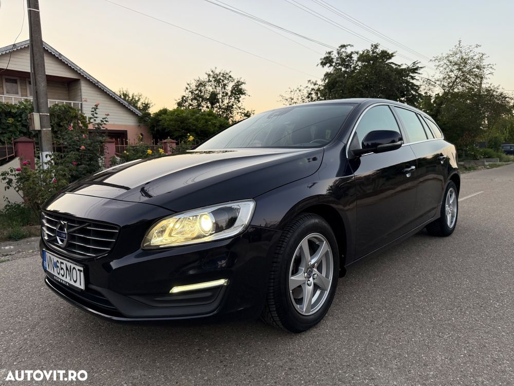 Volvo V60 D3 Momentum Pro - 32