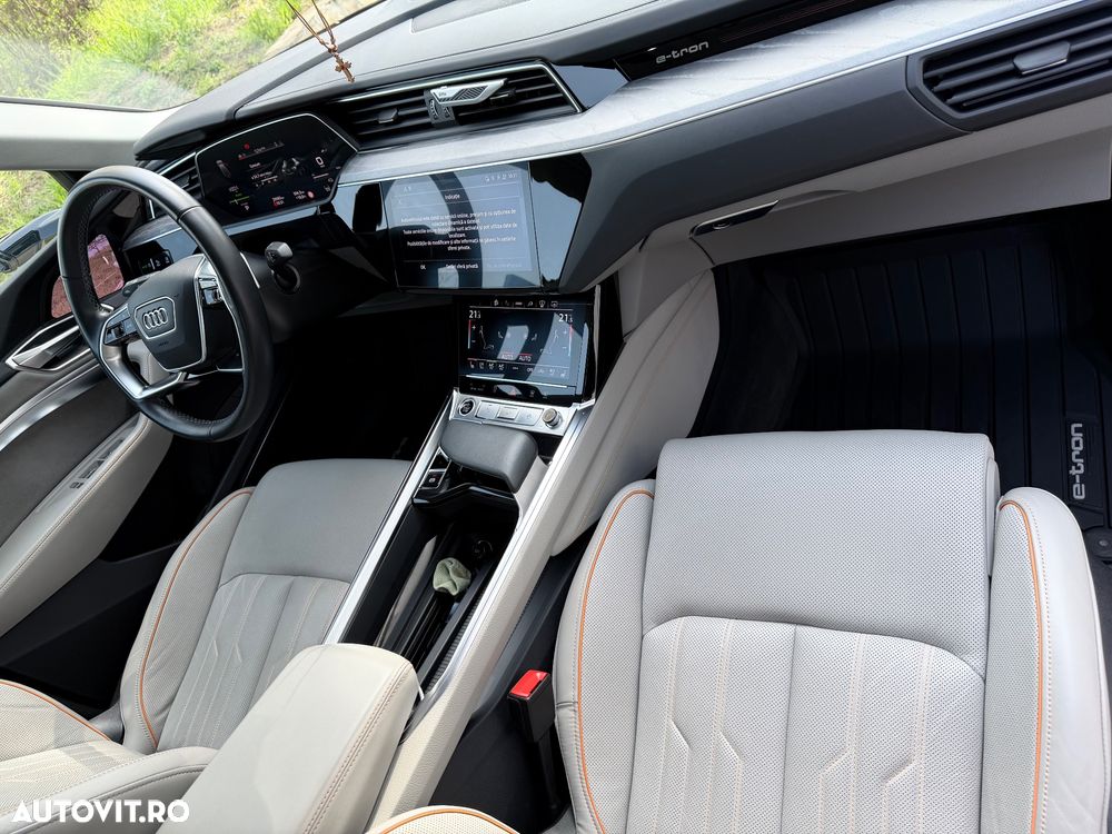 Audi Q8 55 quattro Advanced - 16