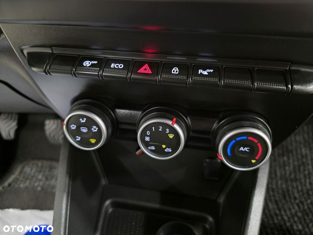 Dacia Duster 1.6 SCe Essential - 21