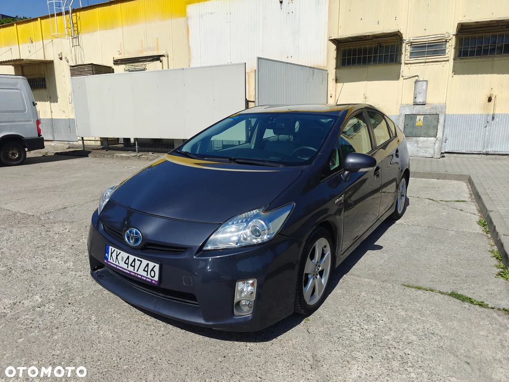 Toyota Prius - 3