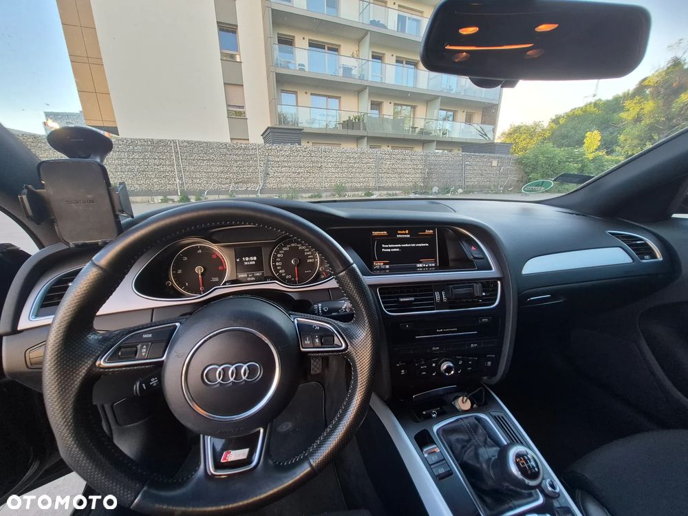 Audi A4 Avant 2.0 TDI DPF S line Sportpaket - 8
