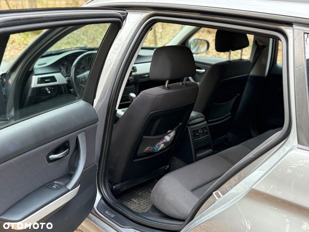 BMW Seria 3 - 21