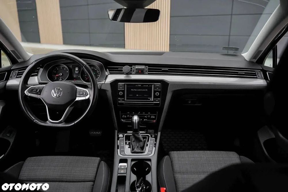 Volkswagen Passat - 22