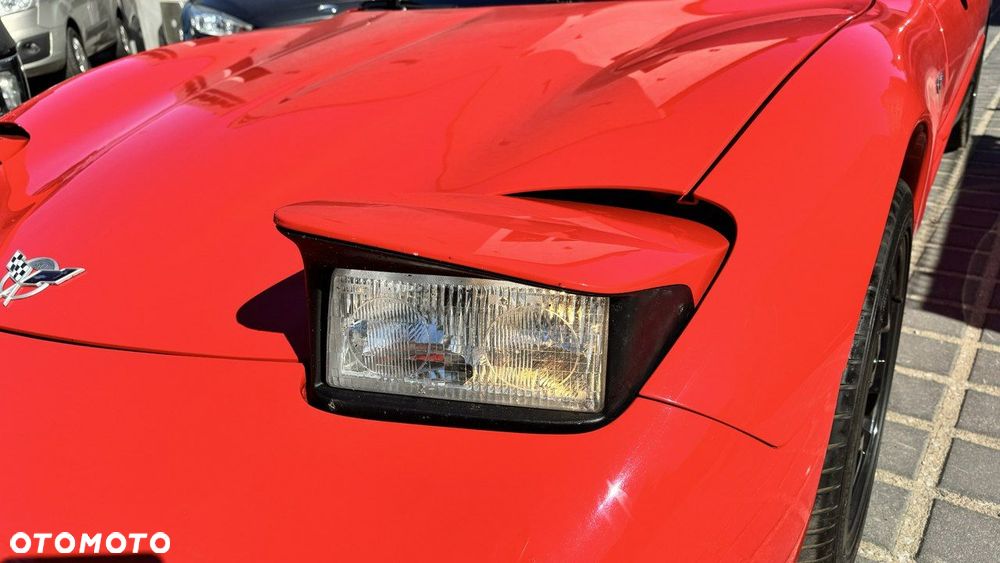 Chevrolet Corvette - 12