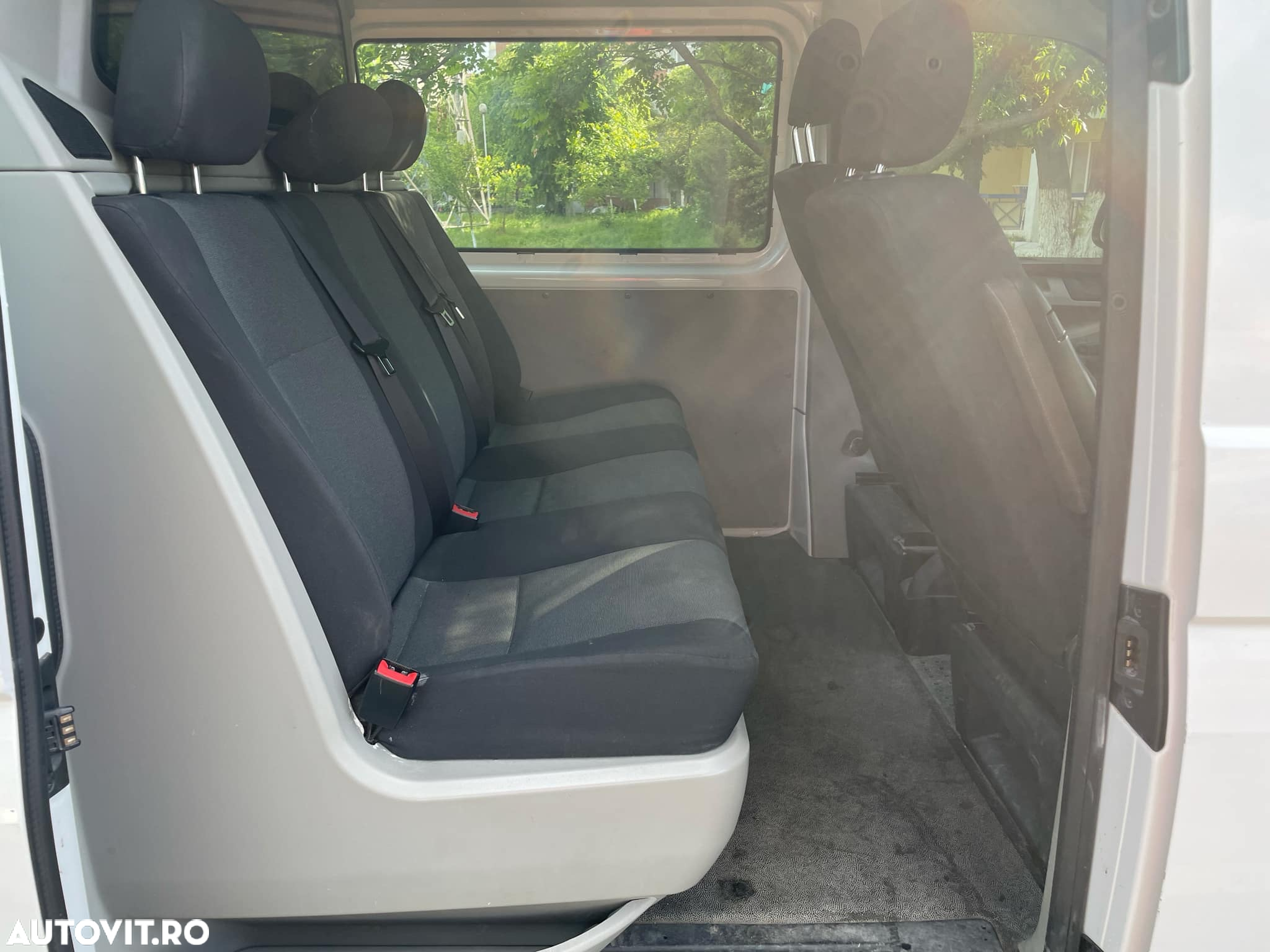 Volkswagen Transporter - 11