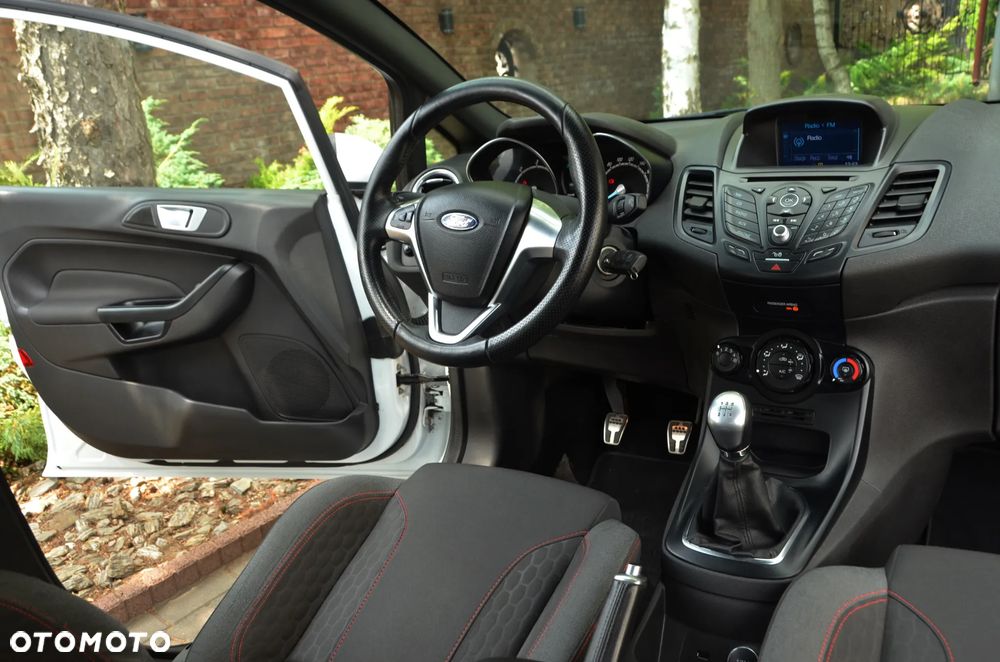 Ford Fiesta 1.5 TDCi ST&St Titanium - 35