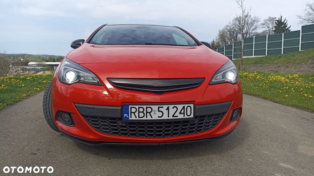 Opel Astra IV GTC 1.4 T Sport S&S - 4