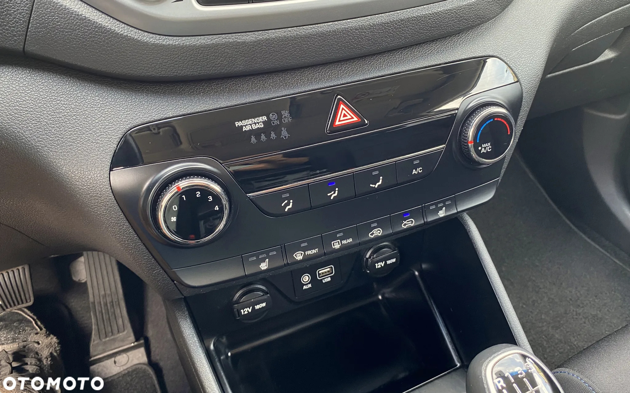 Hyundai Tucson 1.6 GDi 2WD Select - 32