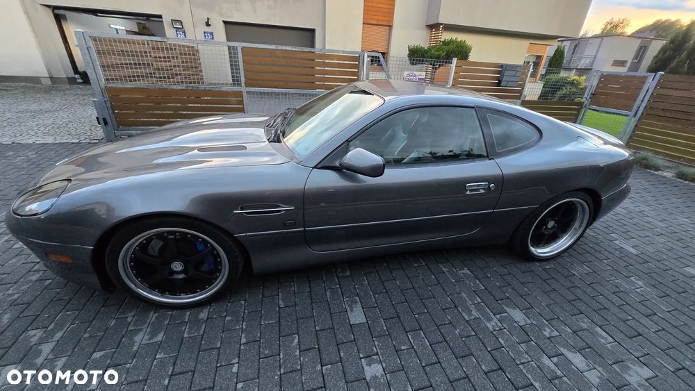 Aston Martin DB7 - 9