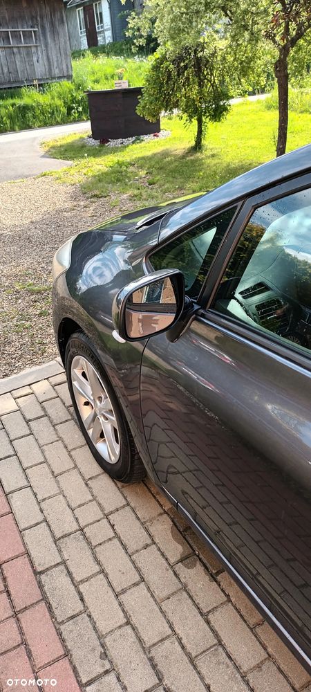 Toyota Auris - 7
