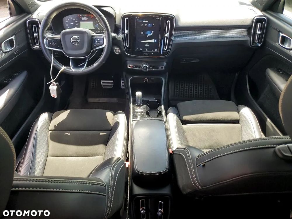 Volvo XC 40 T5 AWD R-Design - 9