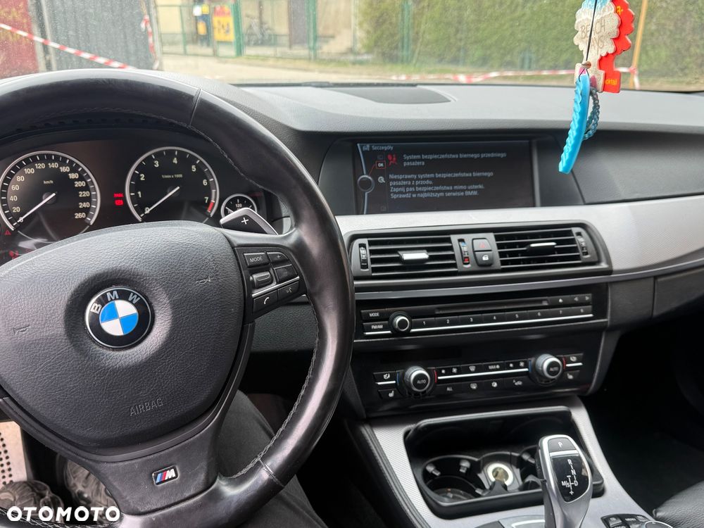 BMW Seria 5 528i xDrive - 7