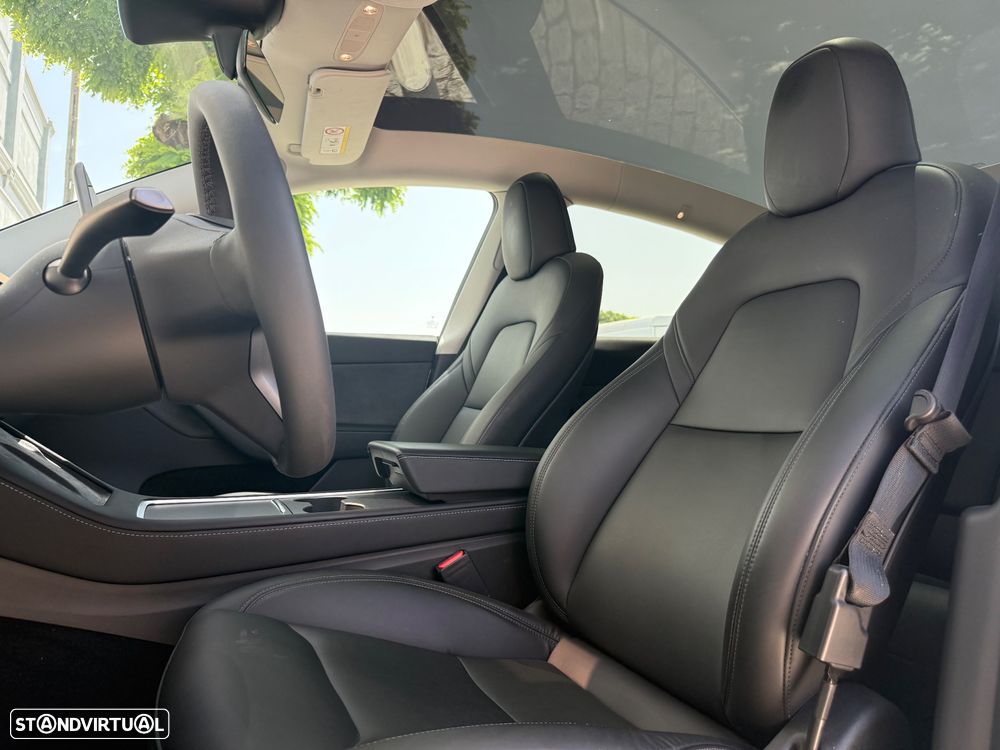 Tesla Model Y RWD - 14
