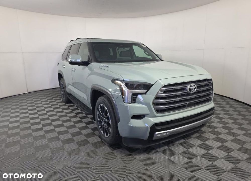 Toyota Sequoia - 7