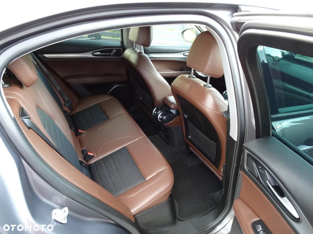 Alfa Romeo Stelvio 2.0 Turbo Sprint Q4 - 20
