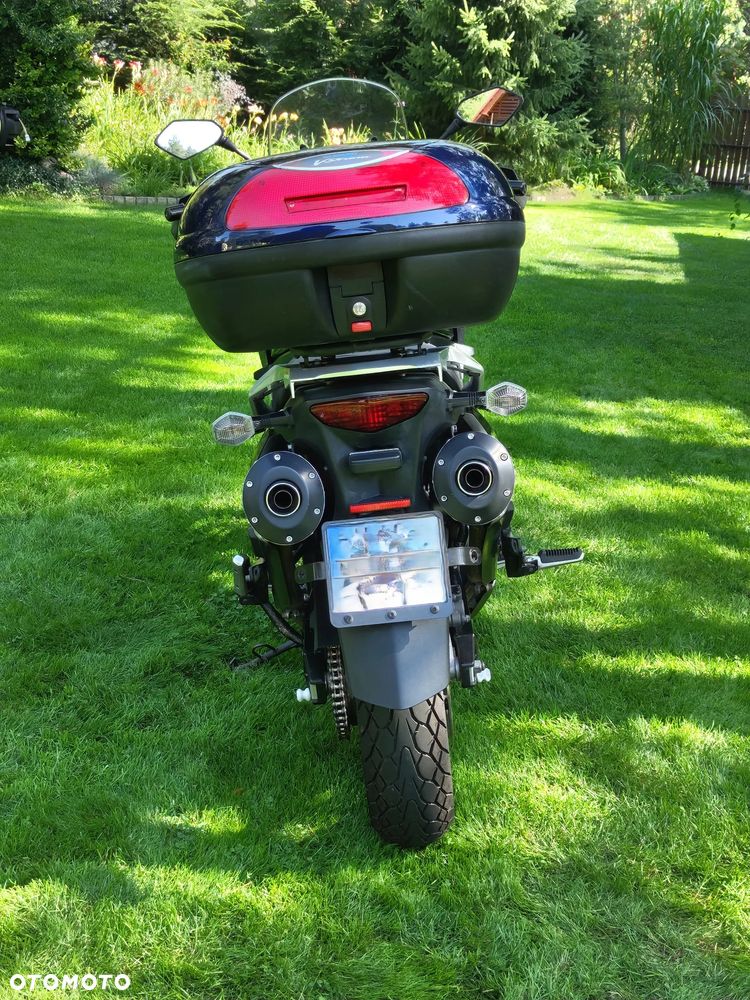 Suzuki DL - 6