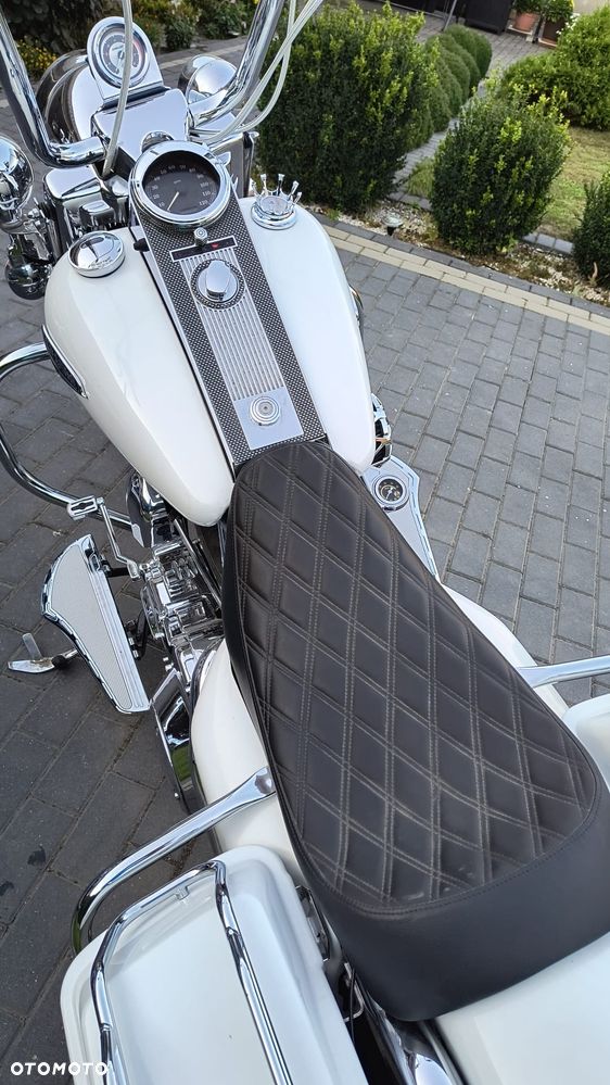 Harley-Davidson Touring Road King - 11