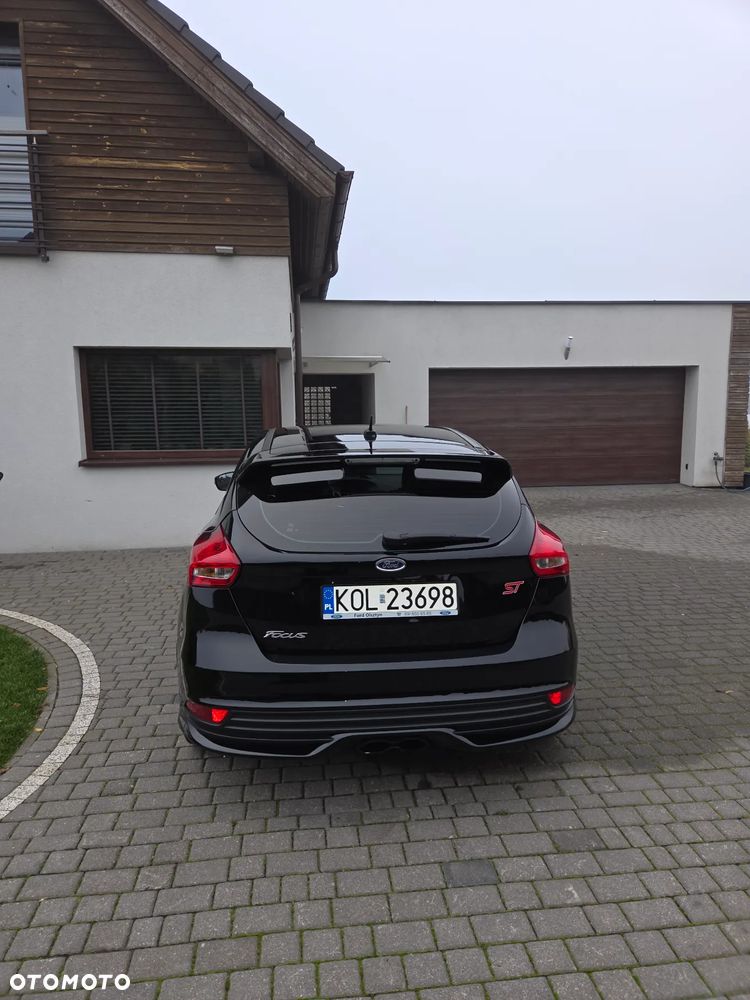 Ford Focus 2.0 EcoBoost ST - 16