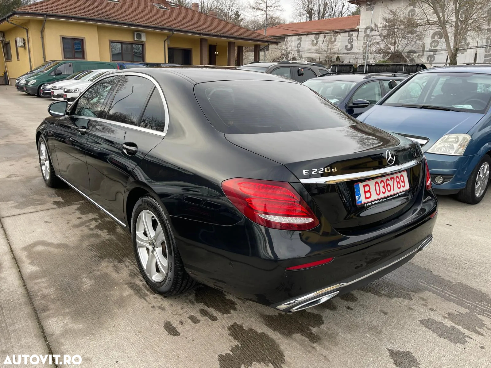 Mercedes-Benz E 220 d 9G-TRONIC Avantgarde - 4